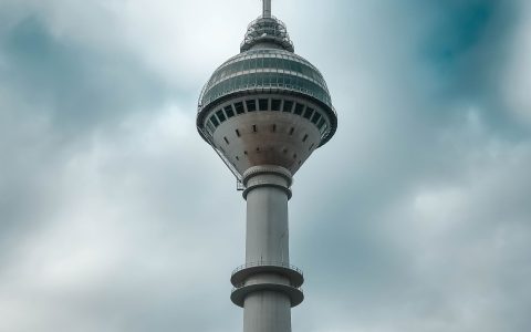 电视盒子上的免费影视APP实测：哪些是真能看的