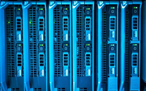 在 NAS 上跑 Docker：几个实用的自托管小服务