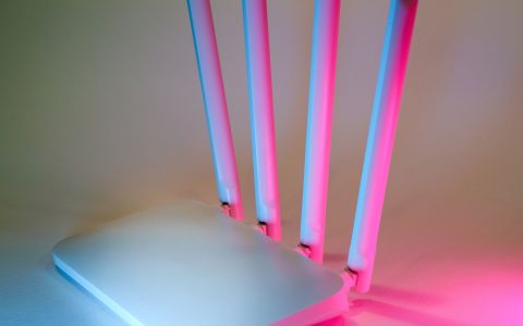 VLAN 划分入门：把智能设备和主网隔开