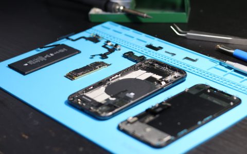 线刷救砖实操：Fastboot 模式下刷回官方固件的完整步骤