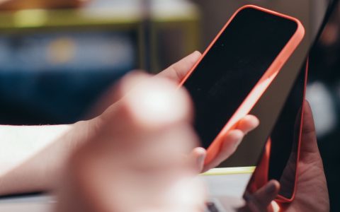 手机控制家里电脑：3 款低延迟远控串流 APP 实测，安卓端最稳的竟然是它